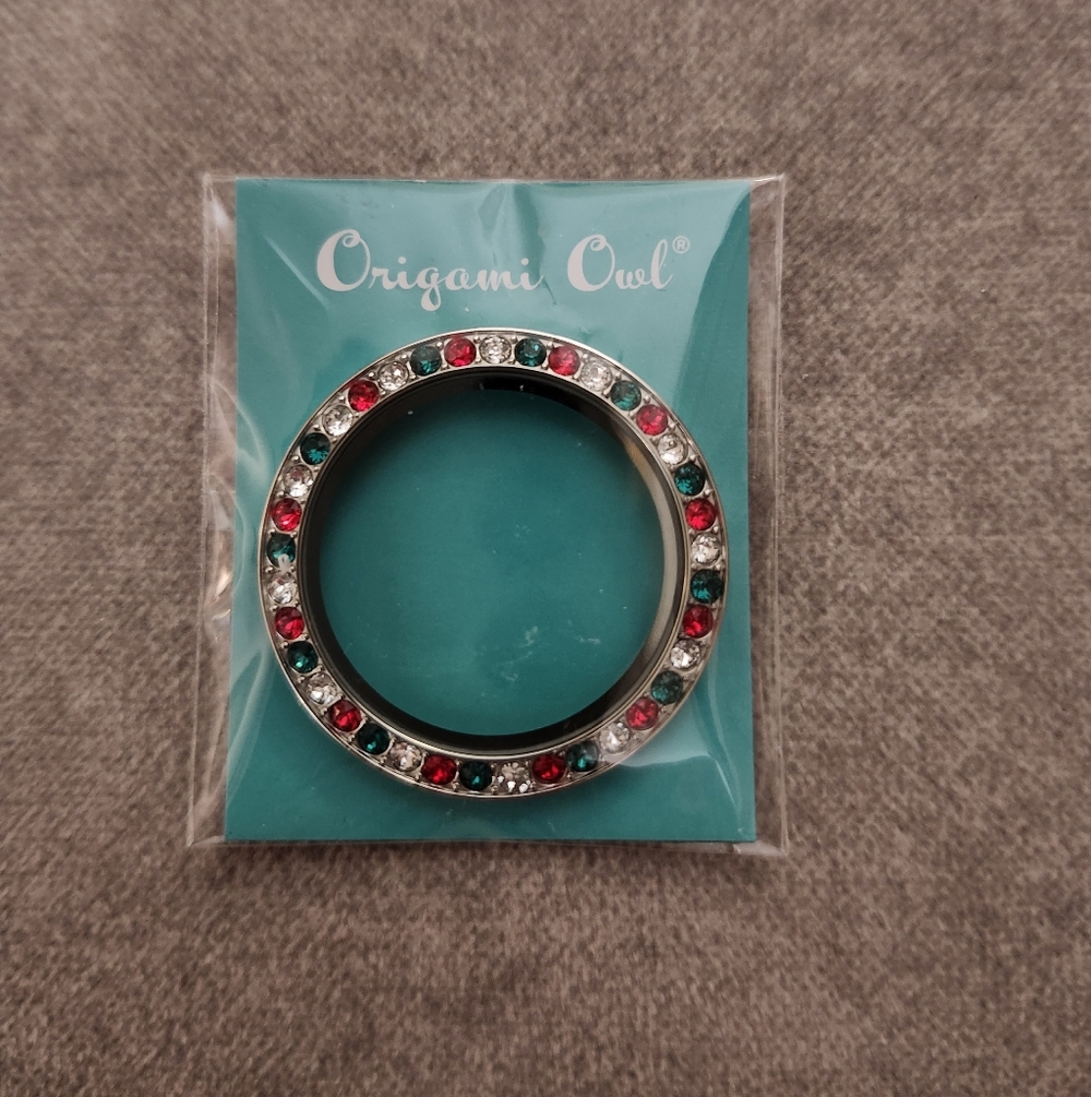 Origami Owl Christmas Twist Living Locket Face
